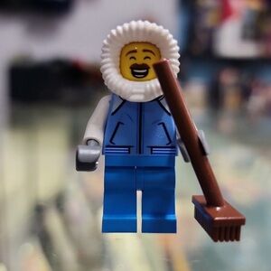 LEGO Minifigure City Sweeper With Brush